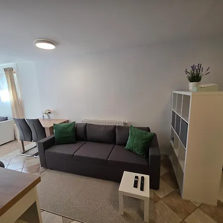 شقة Cosy Cathouse